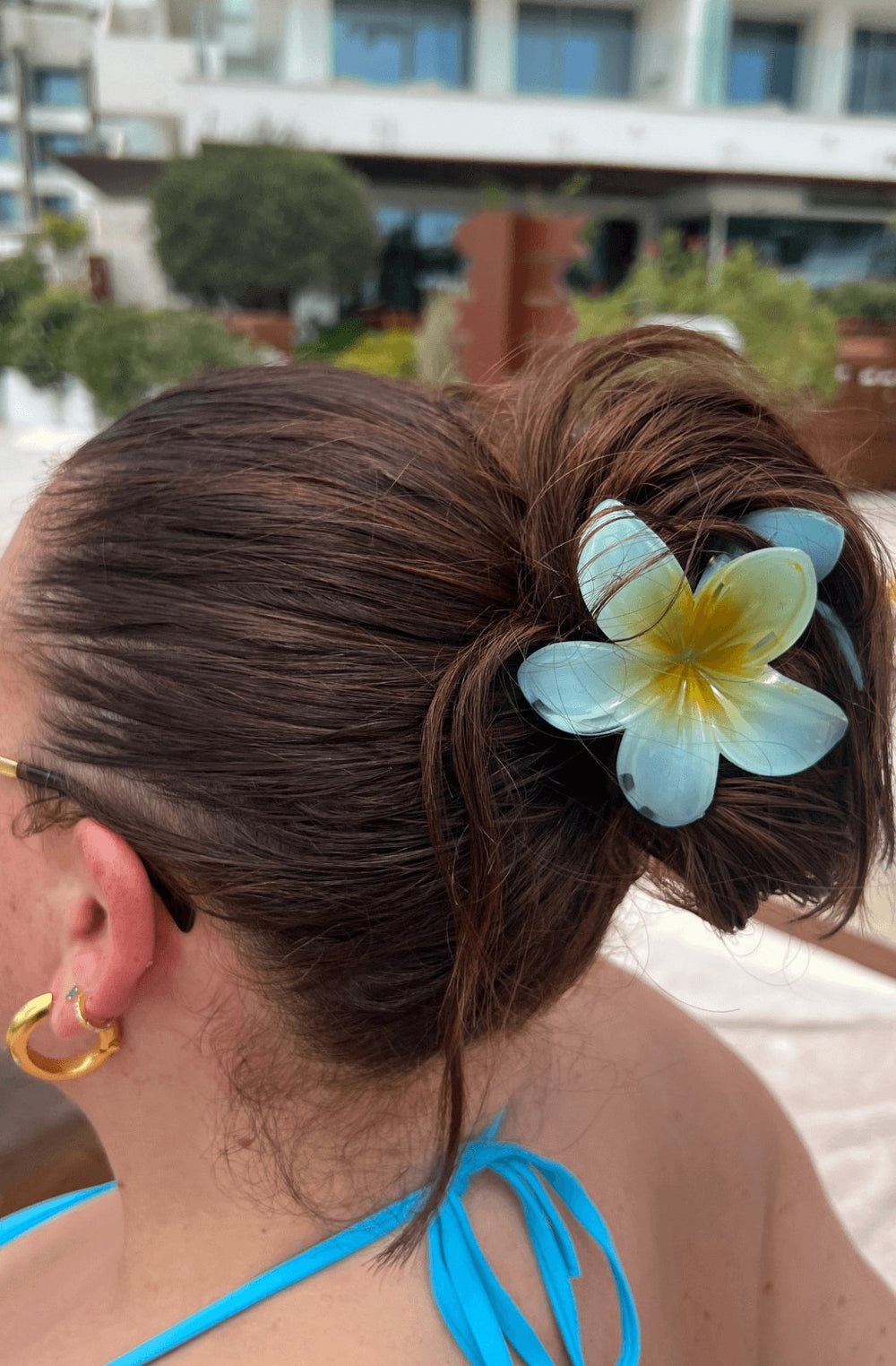 In Bloom Claw - Blue
Twist, style, claw it…wear your’s anyway, everyday.
This claw clip is suitable for both dry and wet hair application.
Acrylic
Daisy Lily signature satin pouch wDaisy Lily