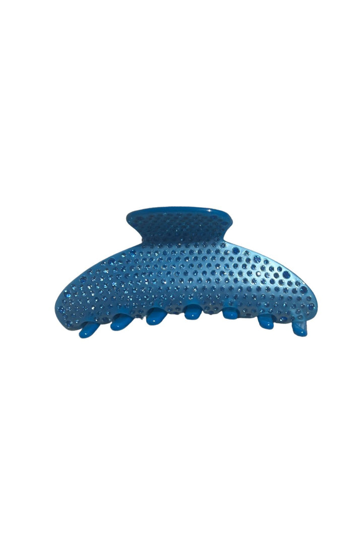 Icy Claw

Twist, style, claw it…wear your’s anyway, everyday.
Wide enough to hold a full head of hair &amp; strong enough to stay in all day with no tugging, no discomfort, Daisy Lily